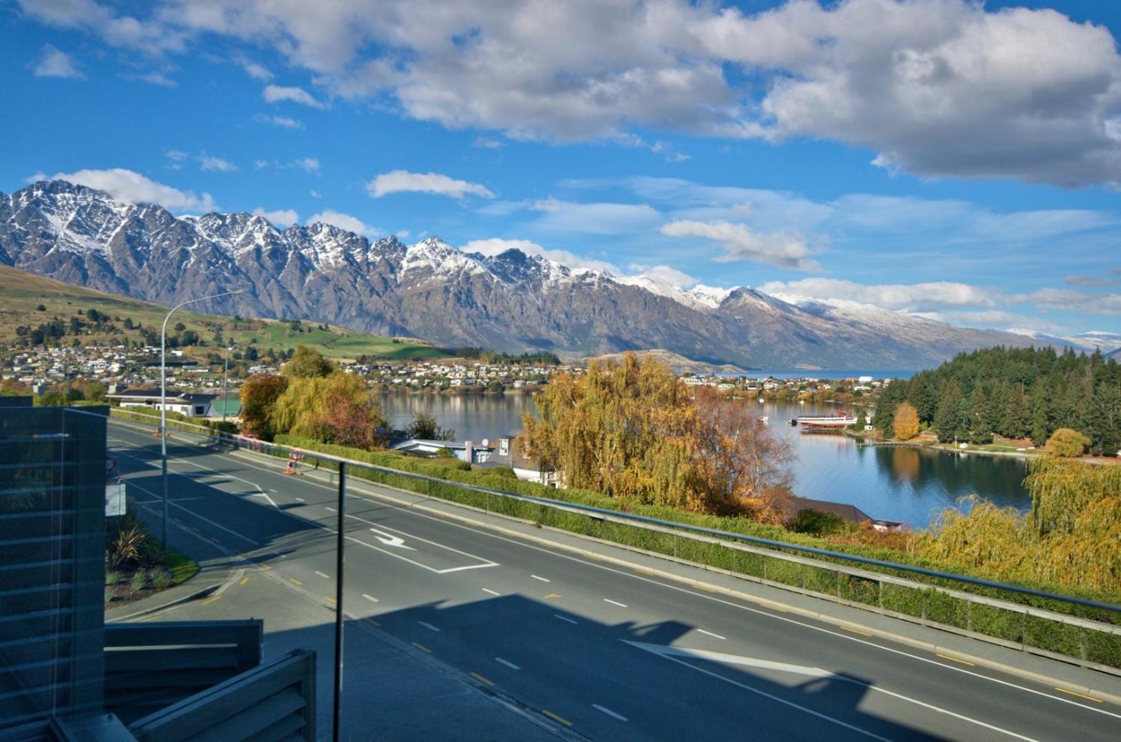 Pure Retreat Lake Views Queenstown Exterior photo